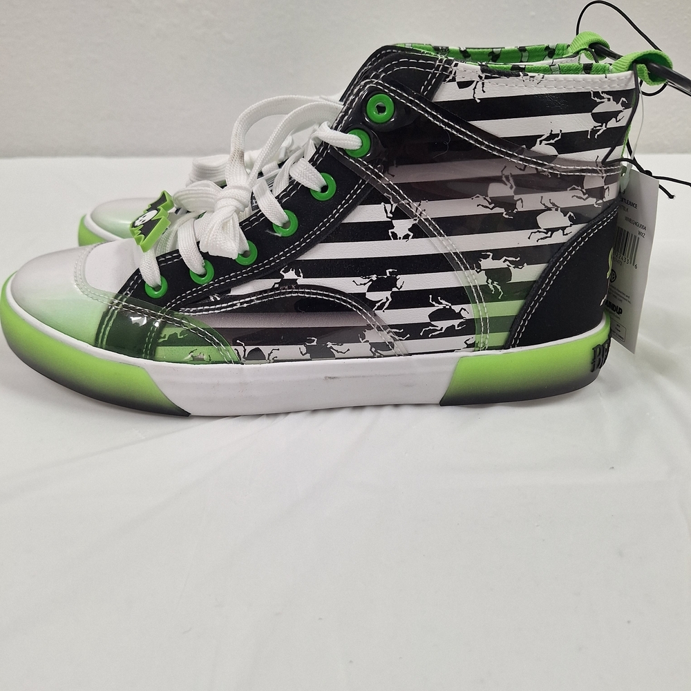 Beetlejuice High-Top Sneakers with Green and Black Design - Picture 5 of 5